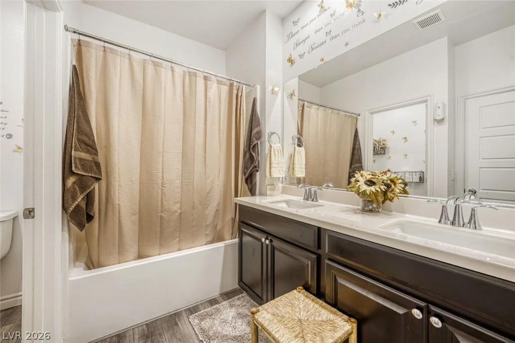 828 Grand Country, North Las Vegas, NV 89086