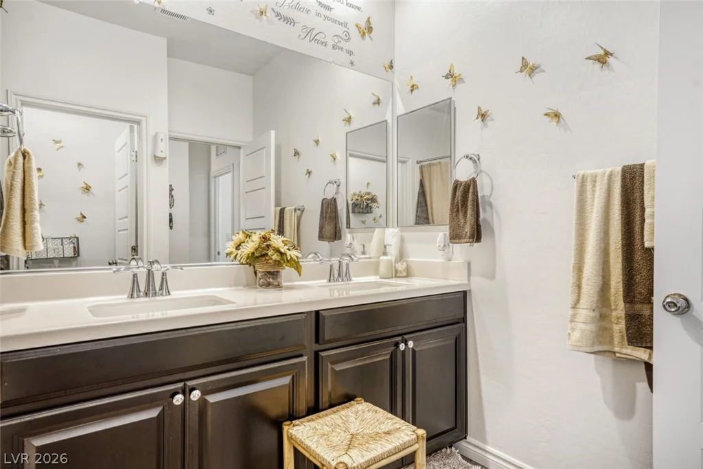 828 Grand Country, North Las Vegas, NV 89086