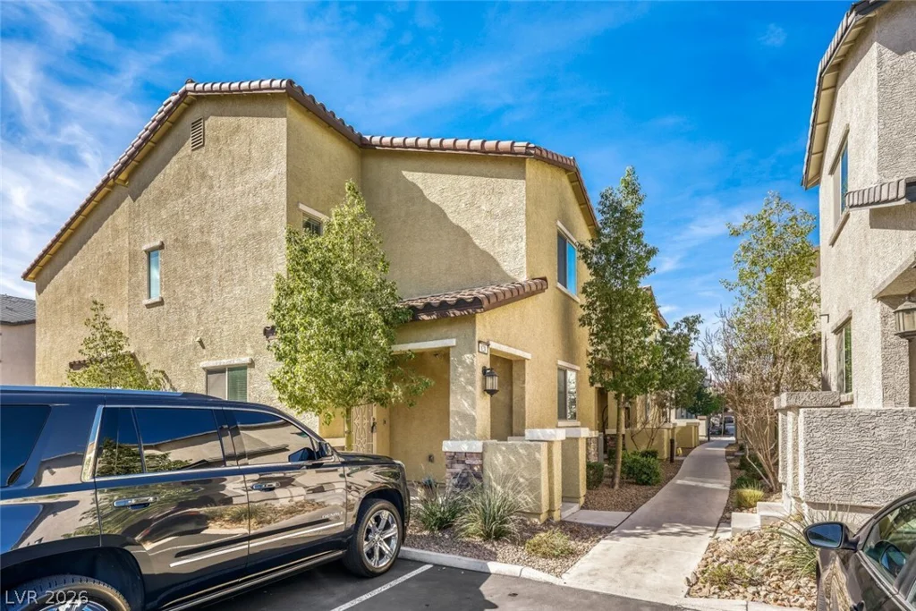 828 Grand Country, North Las Vegas, NV 89086