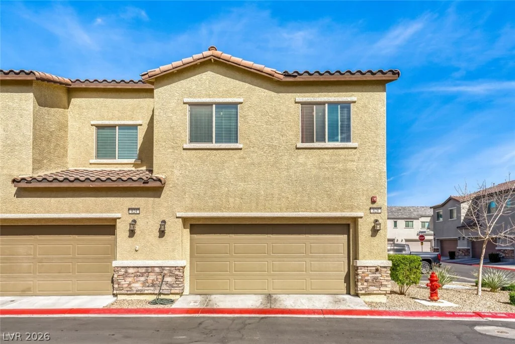 828 Grand Country, North Las Vegas, NV 89086