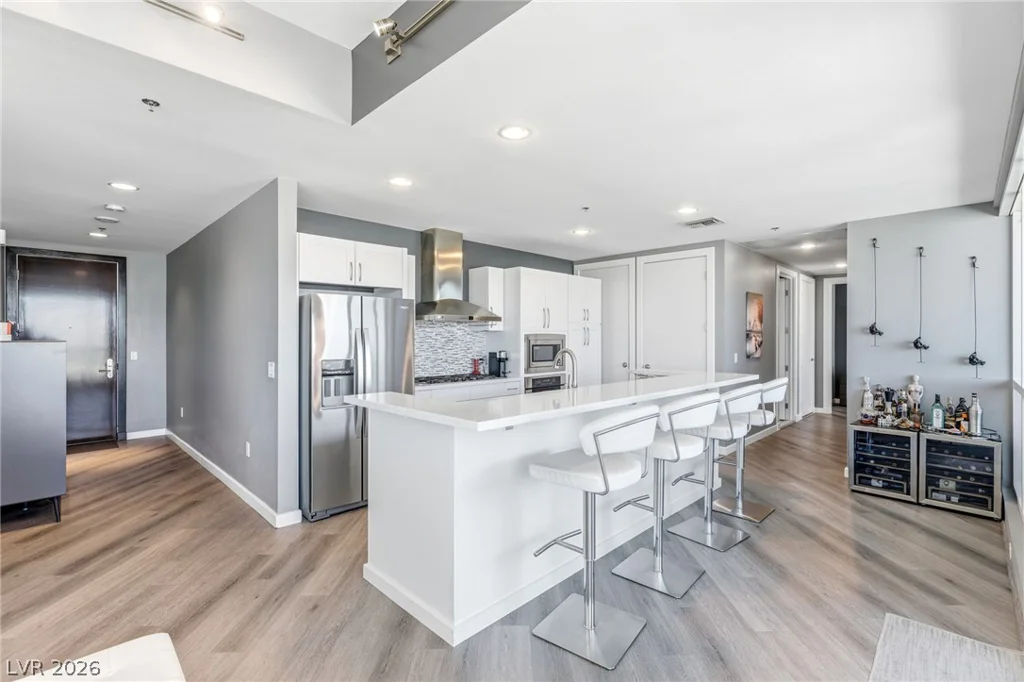 4575 Dean Martin, Las Vegas, NV 89103