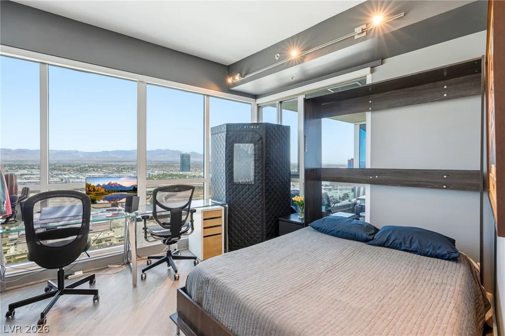 4575 Dean Martin, Las Vegas, NV 89103