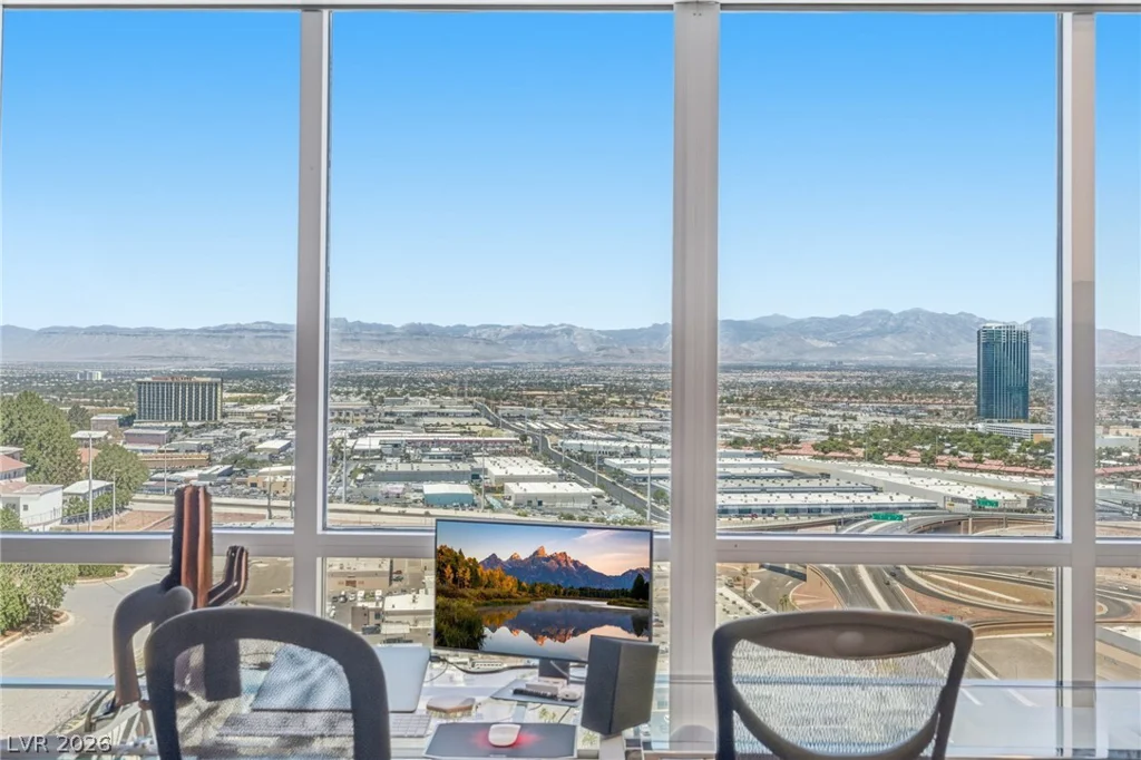 4575 Dean Martin, Las Vegas, NV 89103