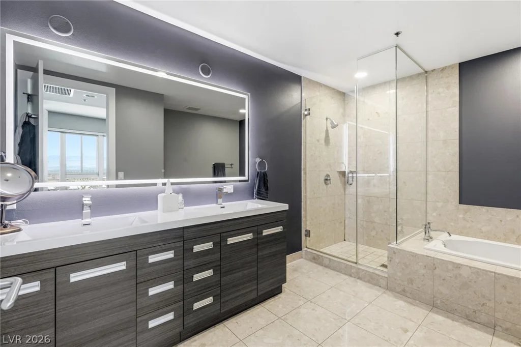 4575 Dean Martin, Las Vegas, NV 89103
