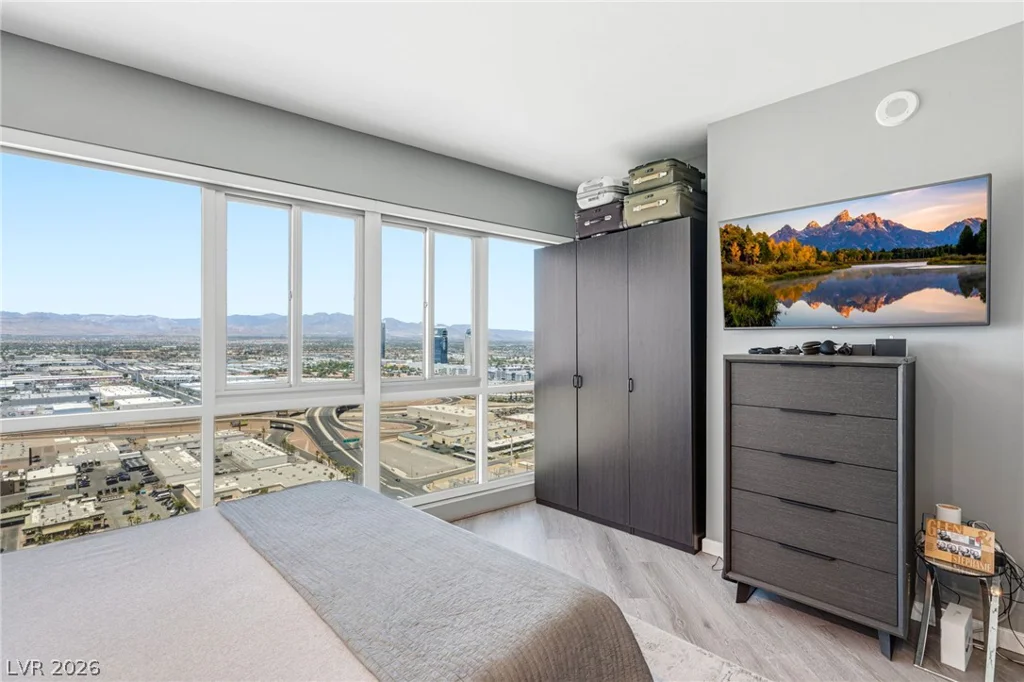 4575 Dean Martin, Las Vegas, NV 89103