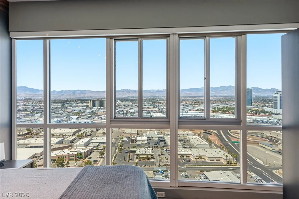 4575 Dean Martin, Las Vegas, NV 89103