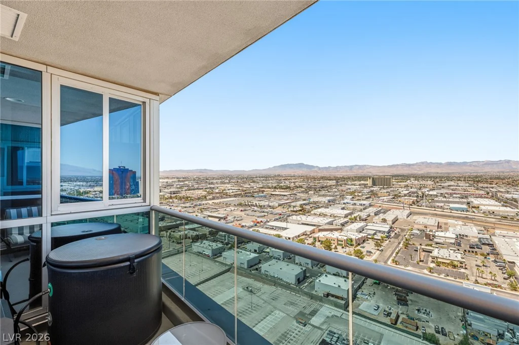 4575 Dean Martin, Las Vegas, NV 89103
