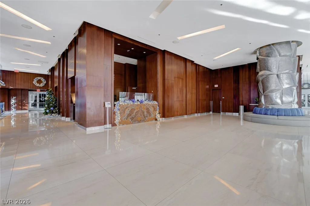 4575 Dean Martin, Las Vegas, NV 89103