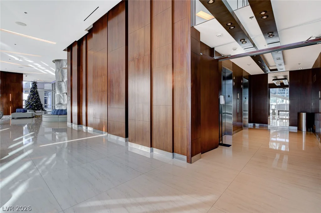 4575 Dean Martin, Las Vegas, NV 89103