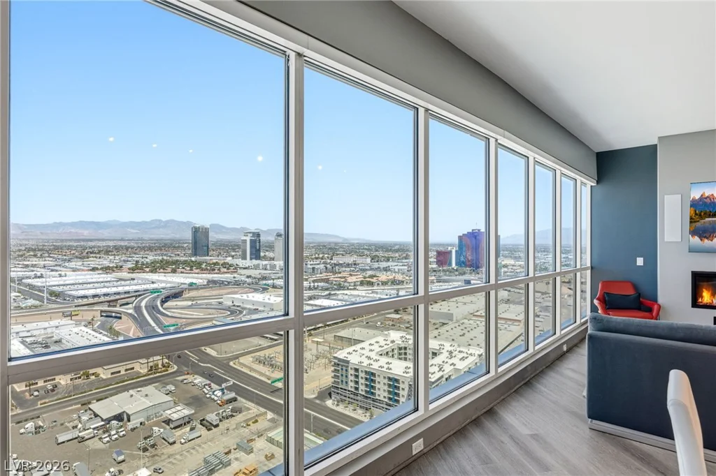 4575 Dean Martin, Las Vegas, NV 89103