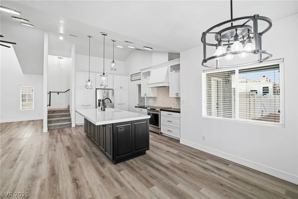1352 Lake Valley, Logandale, NV 89021