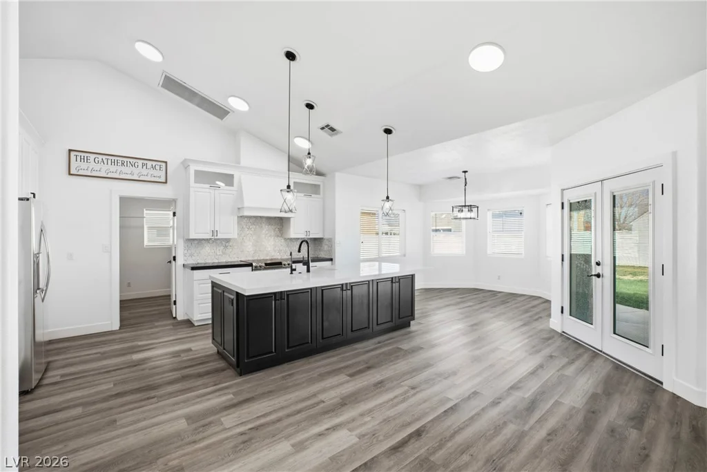 1352 Lake Valley, Logandale, NV 89021