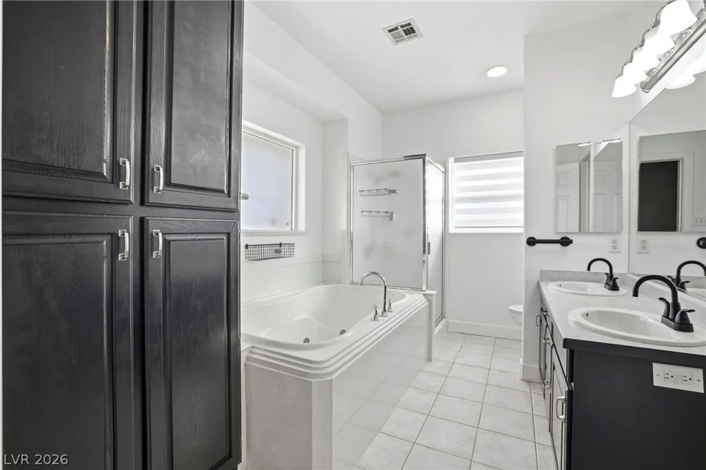 1352 Lake Valley, Logandale, NV 89021