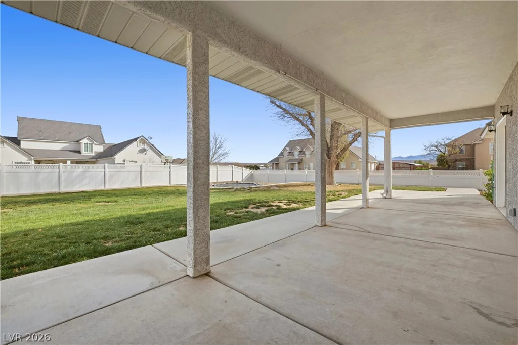 1352 Lake Valley, Logandale, NV 89021