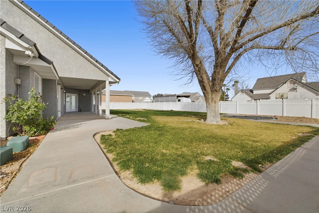 1352 Lake Valley, Logandale, NV 89021
