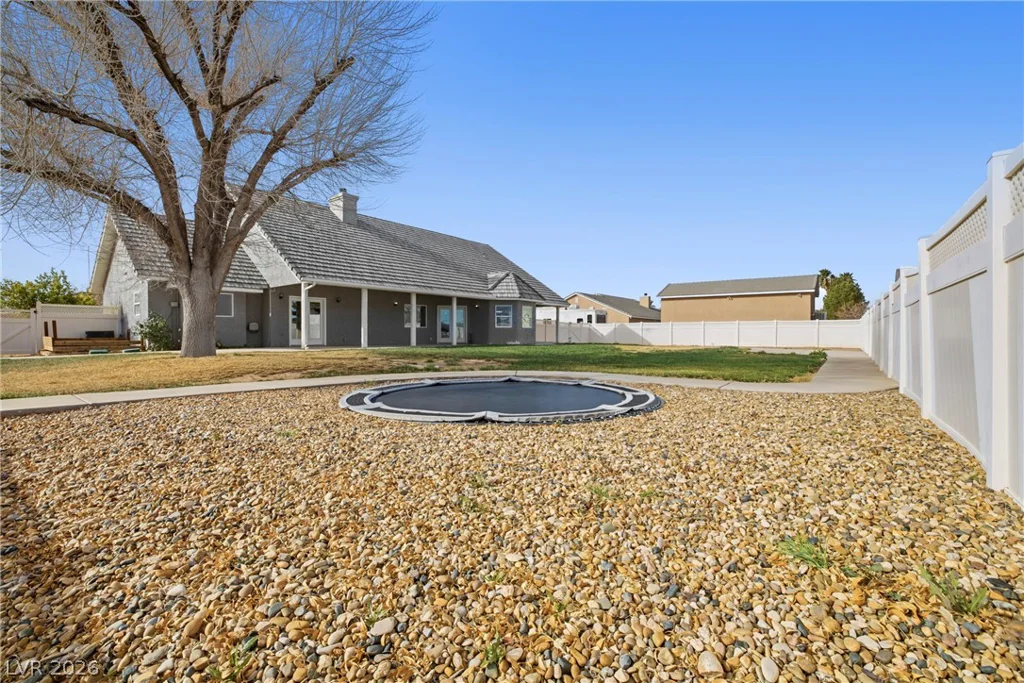 1352 Lake Valley, Logandale, NV 89021