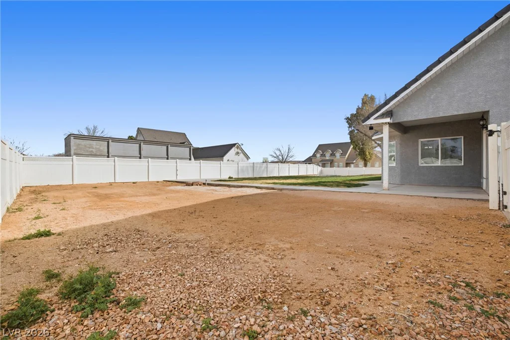 1352 Lake Valley, Logandale, NV 89021