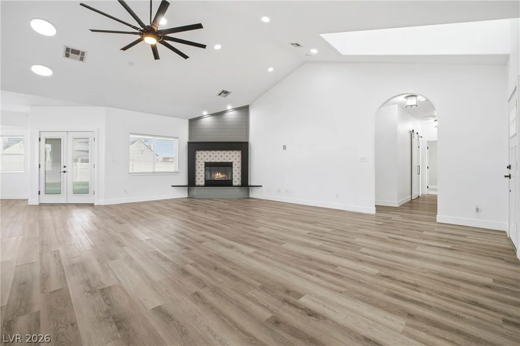 1352 Lake Valley, Logandale, NV 89021