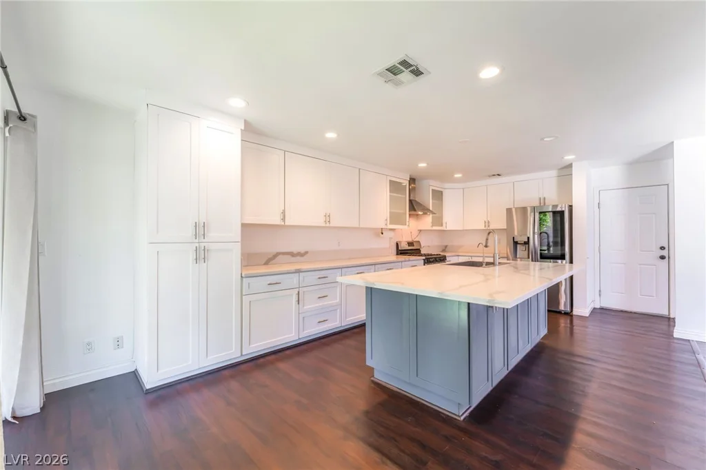 7641 Sea Cliff, Las Vegas, NV 89128