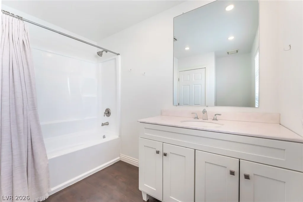 7641 Sea Cliff, Las Vegas, NV 89128