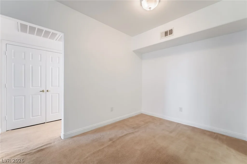 8000 Badura, Las Vegas, NV 89113