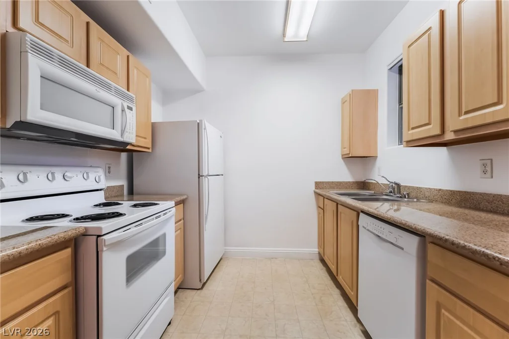 8000 Badura, Las Vegas, NV 89113