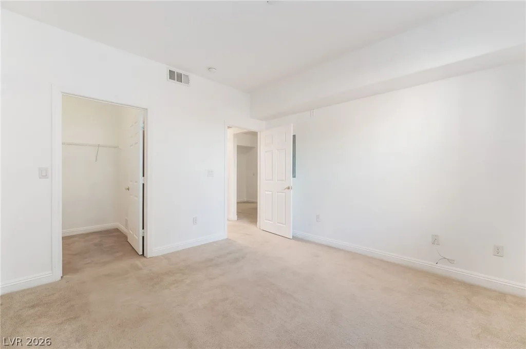 8000 Badura, Las Vegas, NV 89113