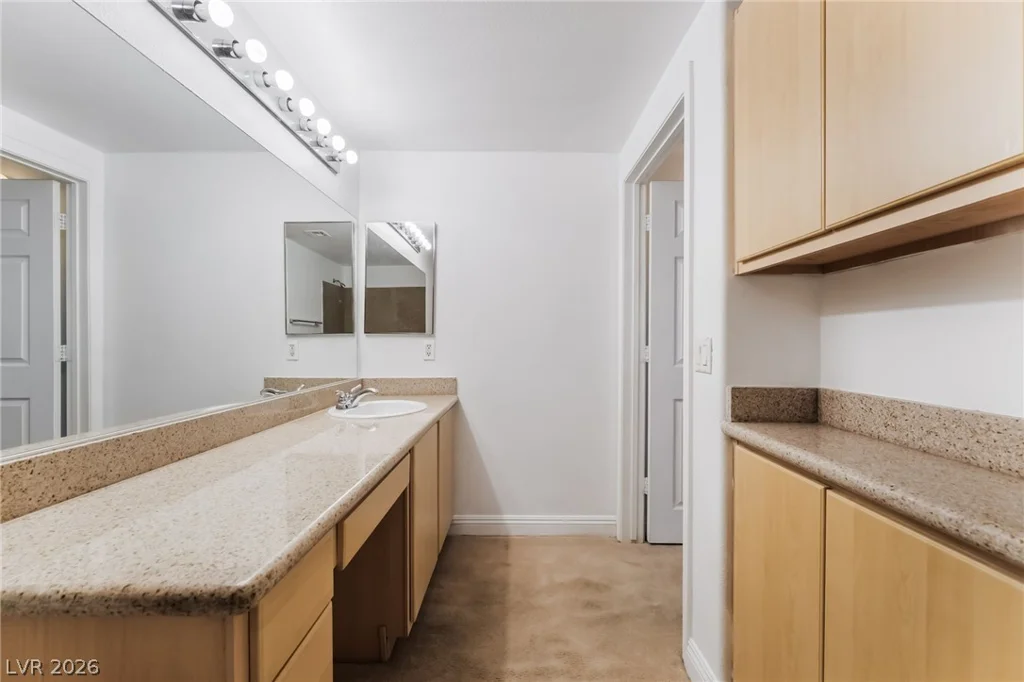 8000 Badura, Las Vegas, NV 89113