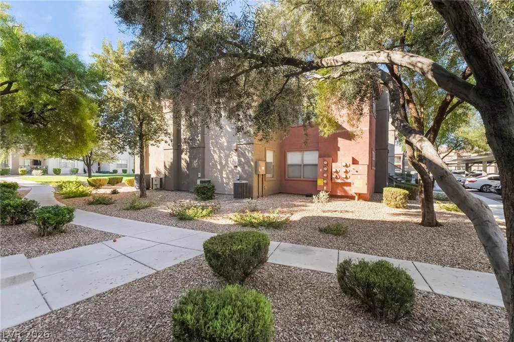 8000 Badura, Las Vegas, NV 89113