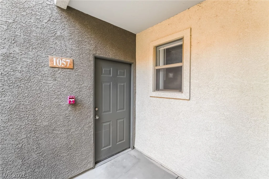 8000 Badura, Las Vegas, NV 89113