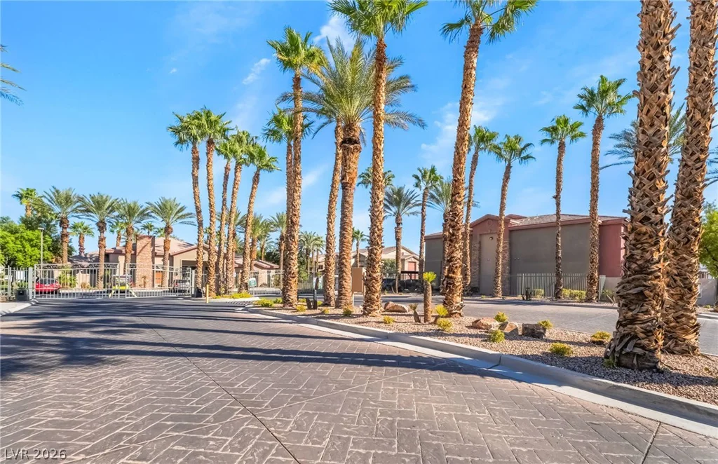 8000 Badura, Las Vegas, NV 89113
