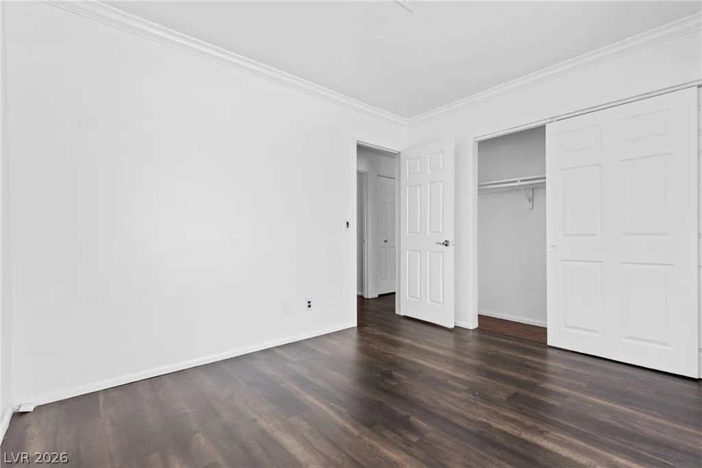 2132 Chertsey, Las Vegas, NV 89108