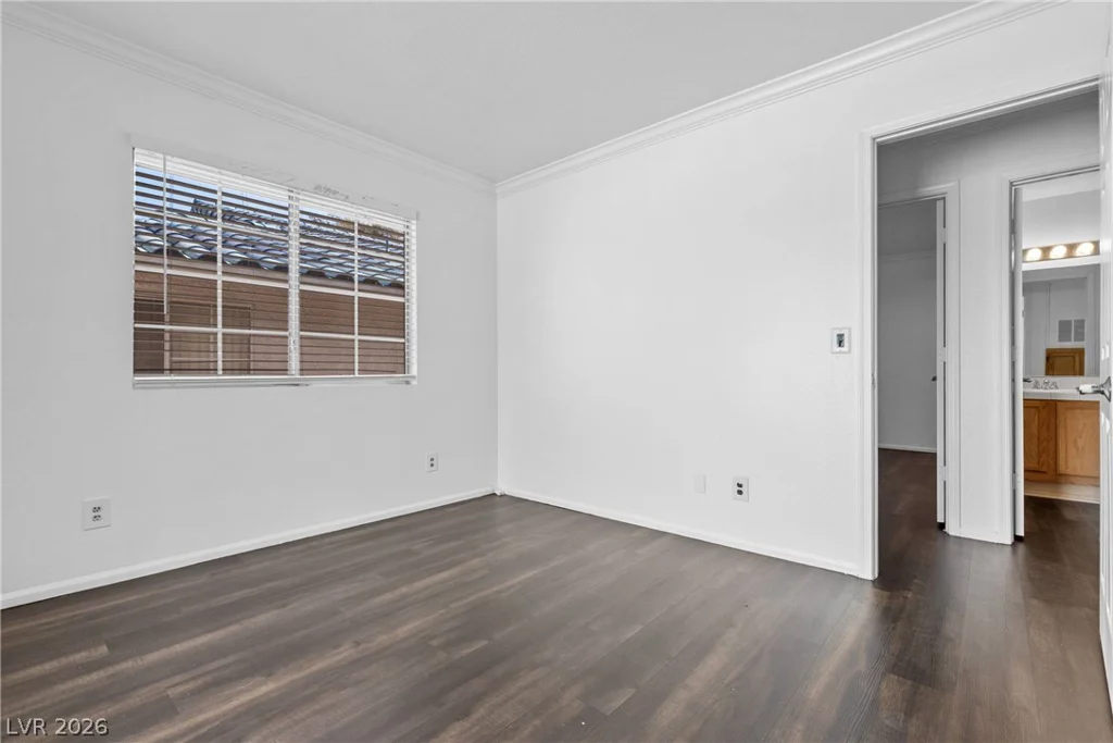 2132 Chertsey, Las Vegas, NV 89108