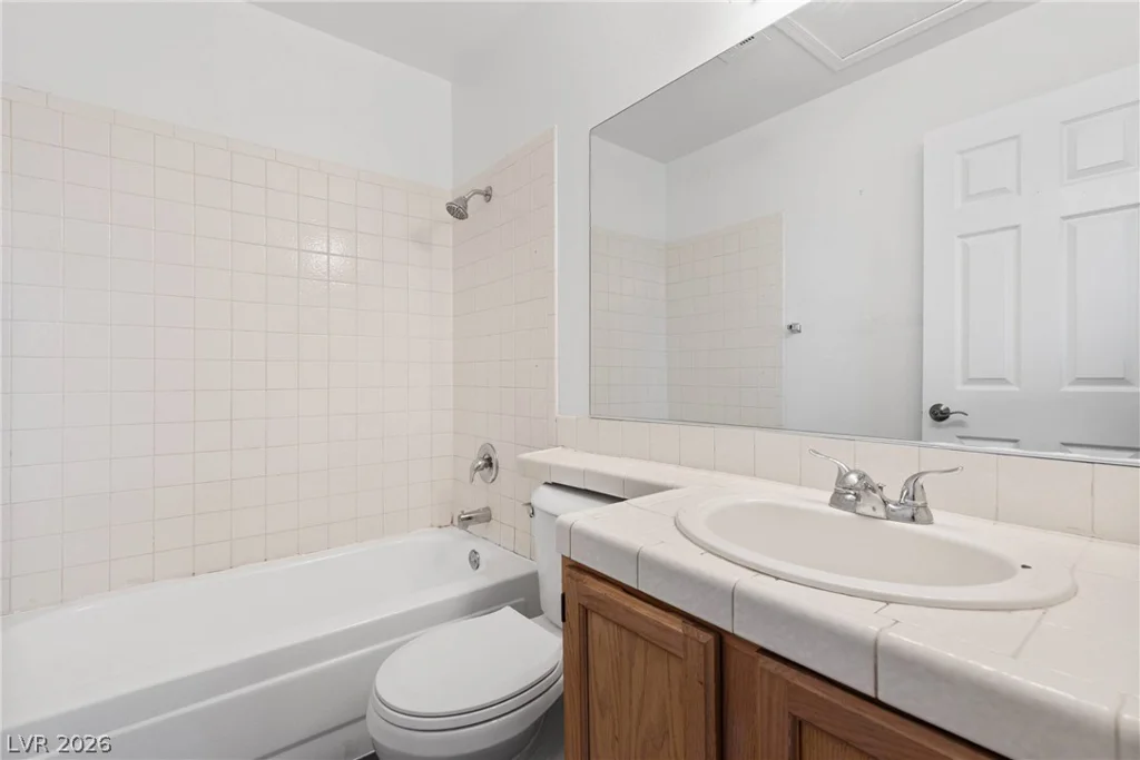 2132 Chertsey, Las Vegas, NV 89108