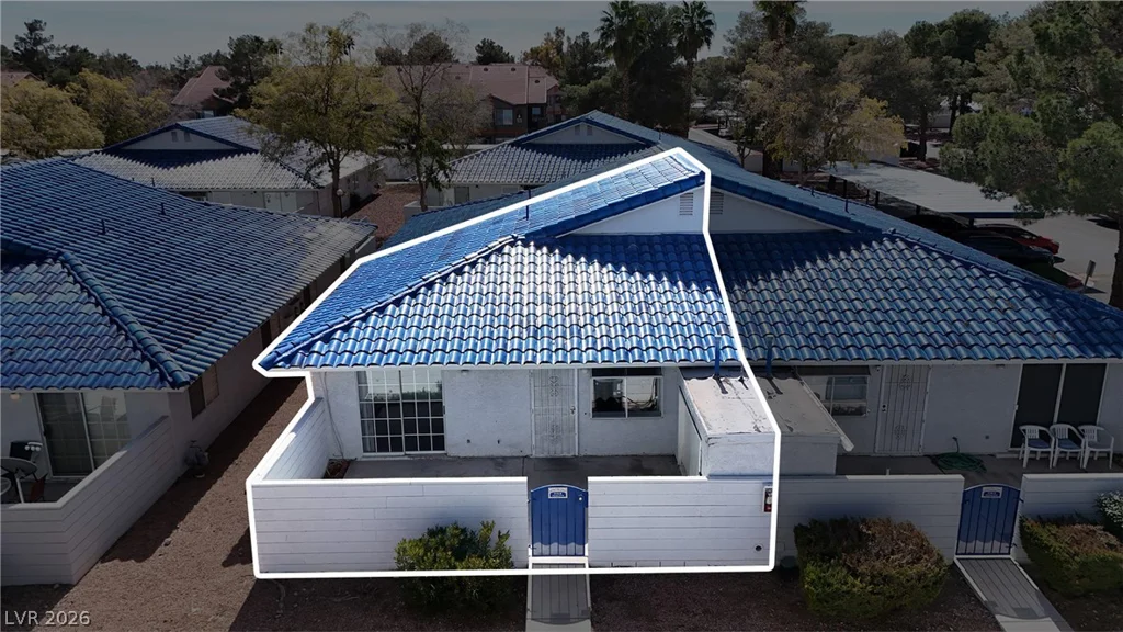 2132 Chertsey, Las Vegas, NV 89108