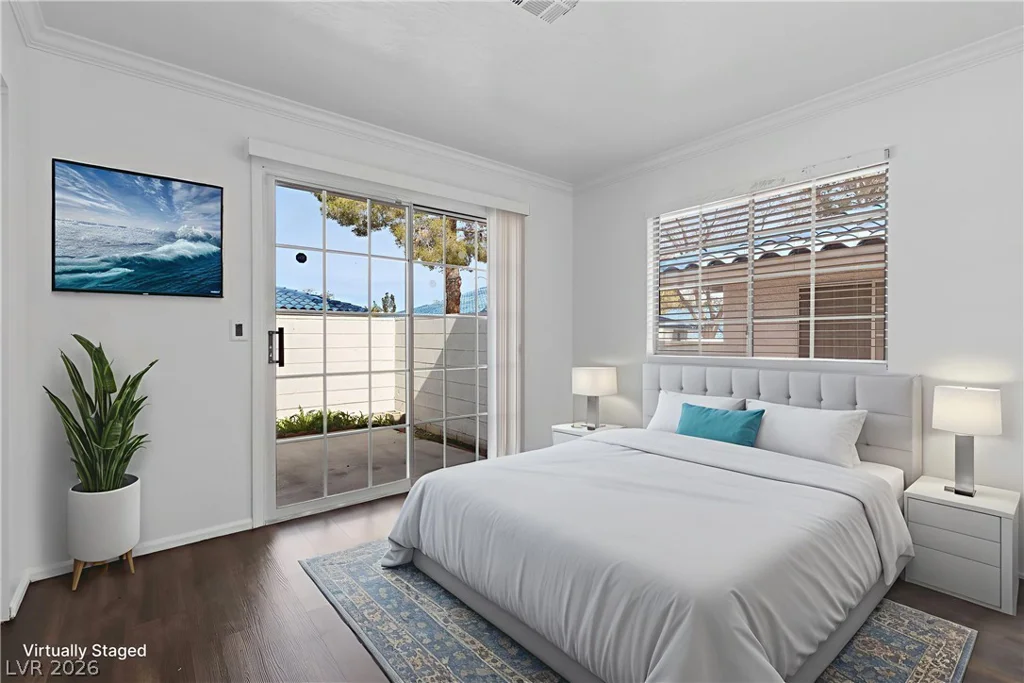 2132 Chertsey, Las Vegas, NV 89108