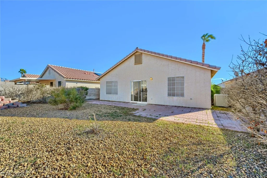 5519 Los Lobos, North Las Vegas, NV 89031