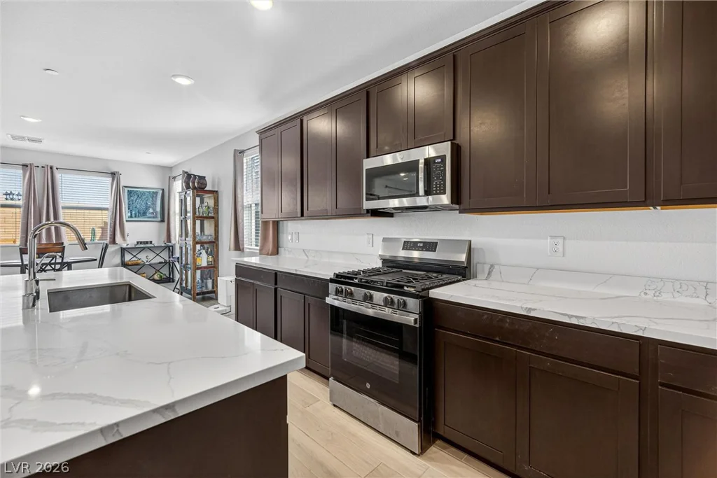 6134 Avery Pointe, Las Vegas, NV 89166