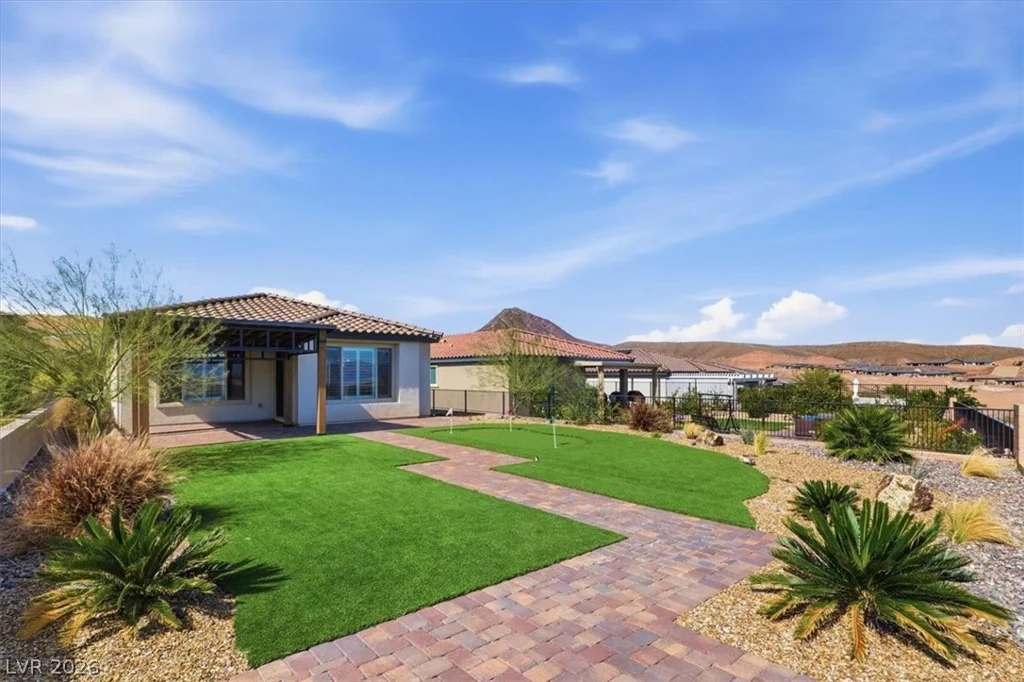 58 Lake Bluff, Henderson, NV 89011