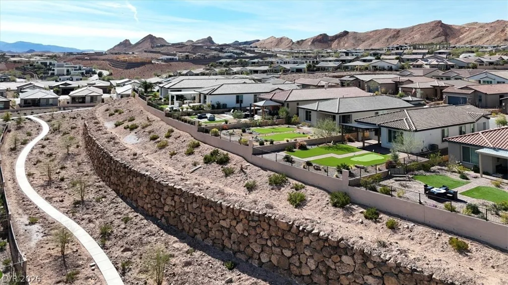 58 Lake Bluff, Henderson, NV 89011