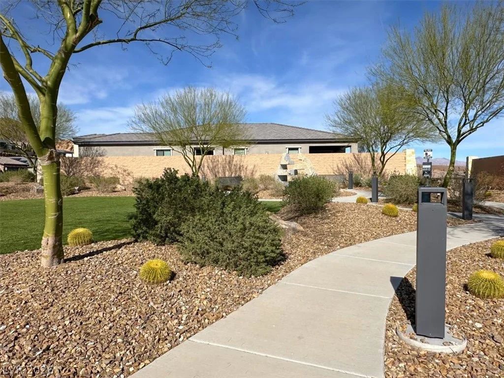 58 Lake Bluff, Henderson, NV 89011