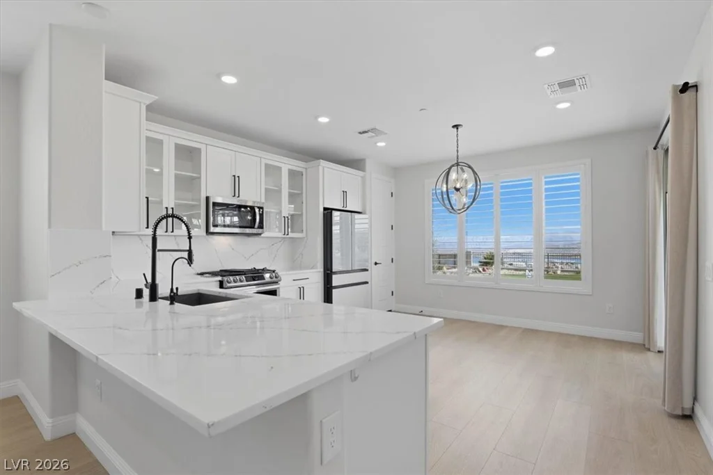 58 Lake Bluff, Henderson, NV 89011
