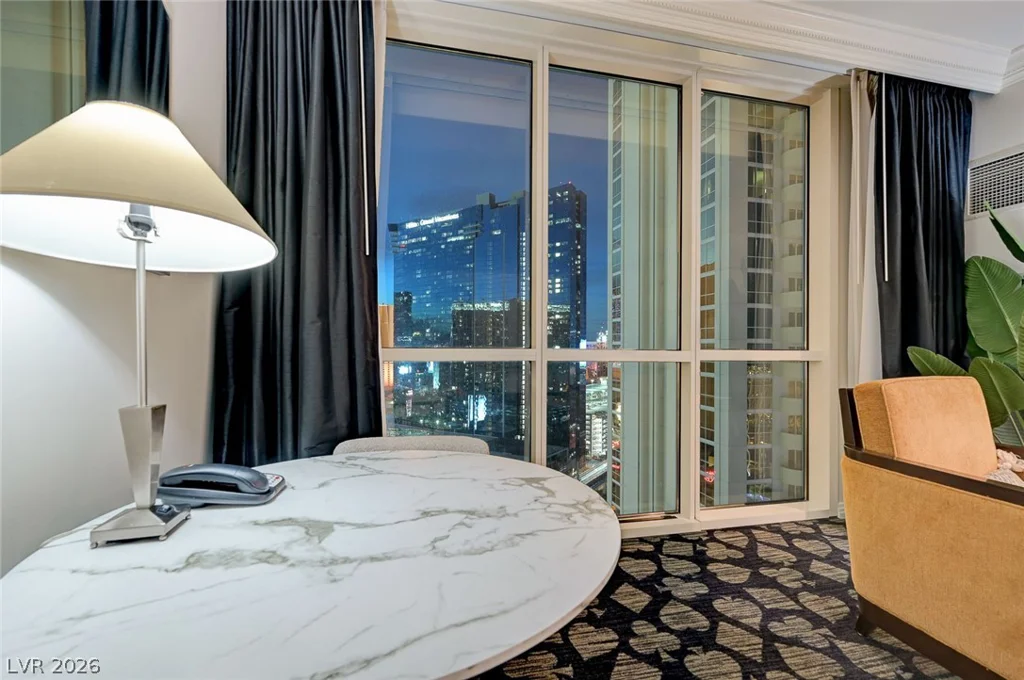 135 Harmon, Las Vegas, NV 89109