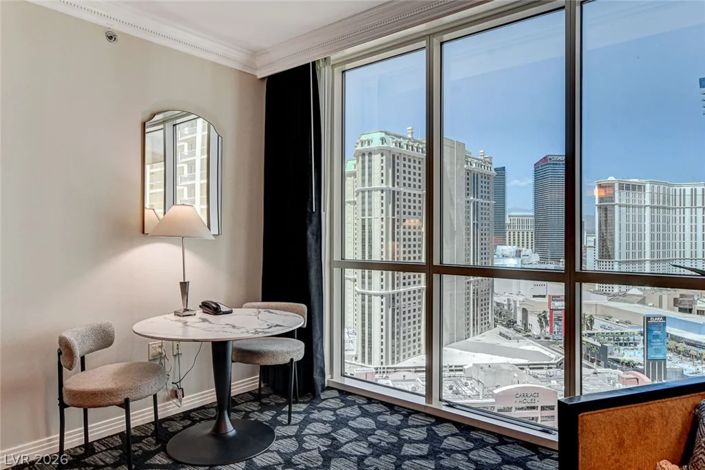 135 Harmon, Las Vegas, NV 89109