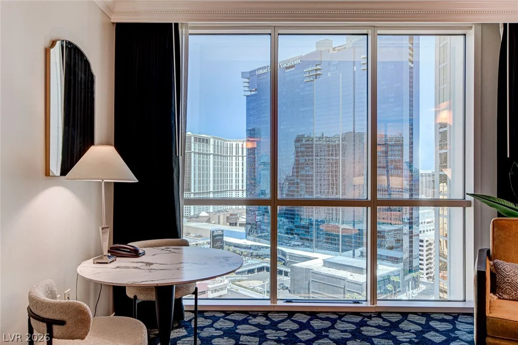 135 Harmon, Las Vegas, NV 89109