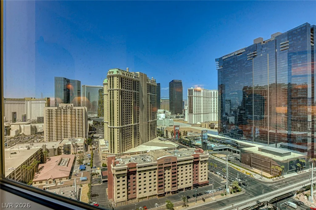 135 Harmon, Las Vegas, NV 89109