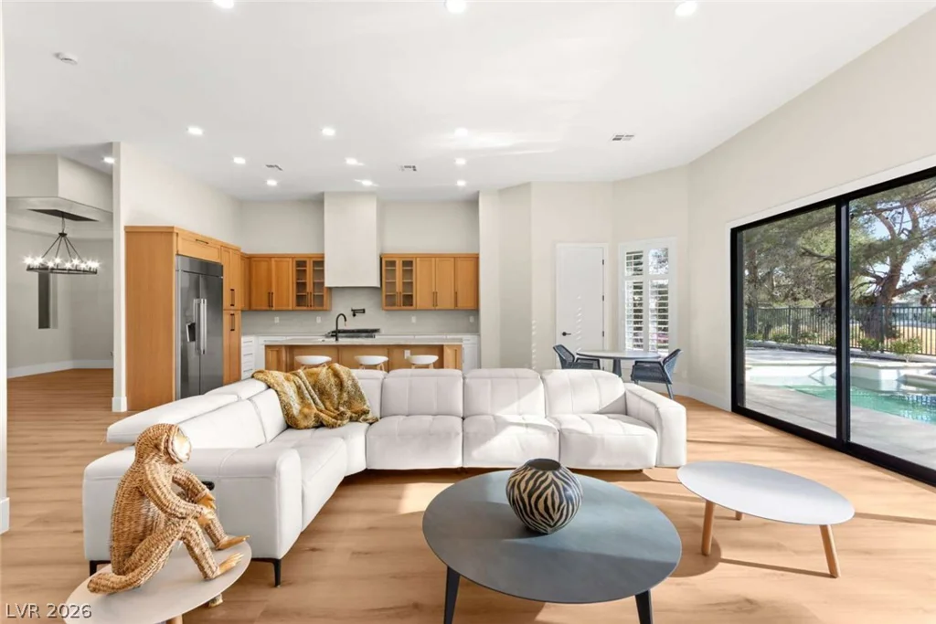 8649 Robinson Ridge, Las Vegas, NV 89117