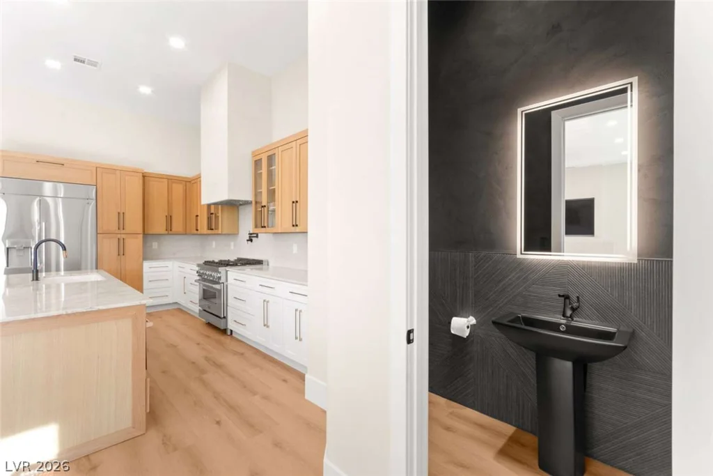 8649 Robinson Ridge, Las Vegas, NV 89117