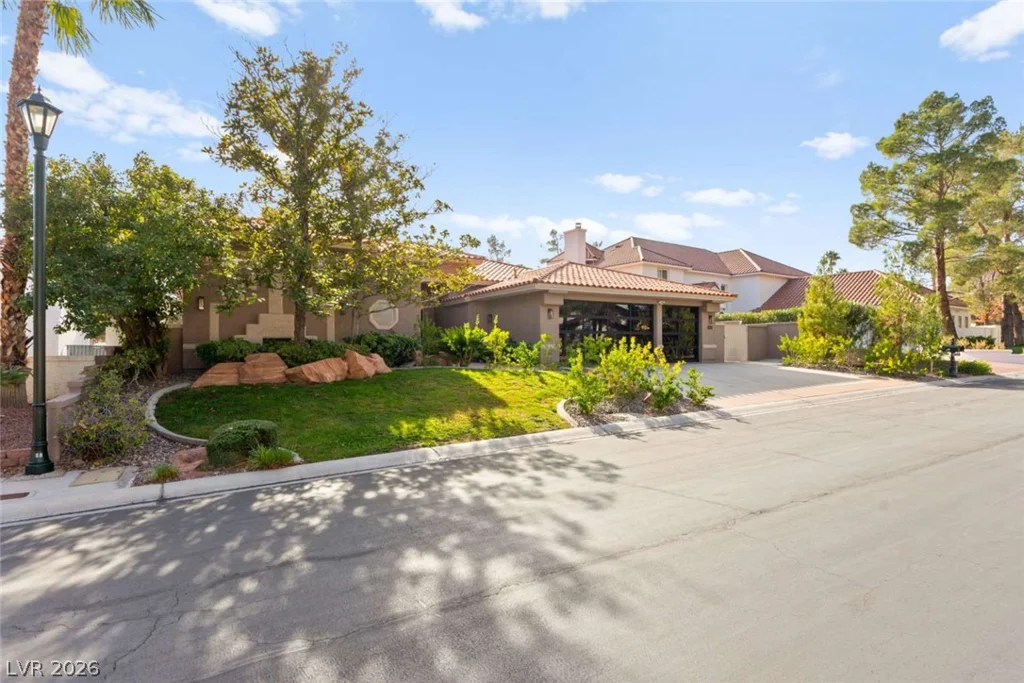 8649 Robinson Ridge, Las Vegas, NV 89117
