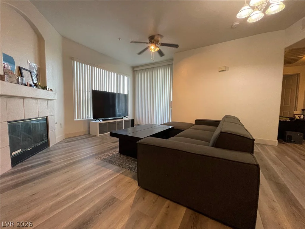 7107 Durango, Las Vegas, NV 89113
